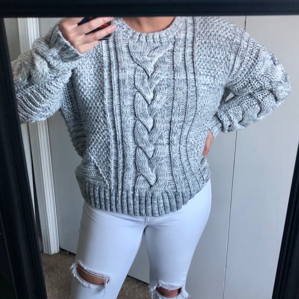 Detailed warm boxy sweater
